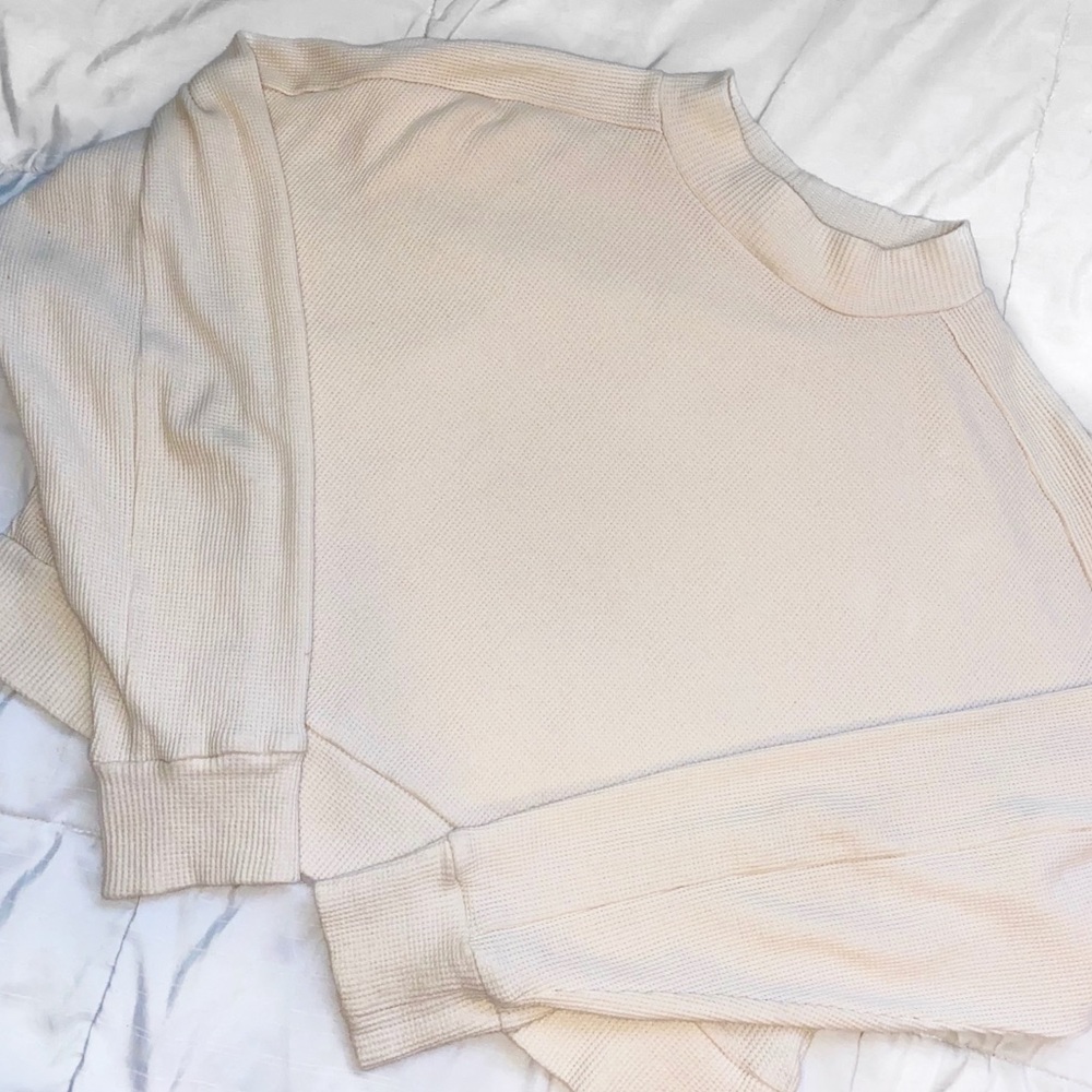 VANILLA CROPPED SWEATER - Picture 2 of 2